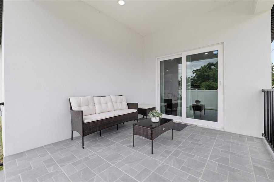 Exterior details and patio area of a home in , Tampa (Image 29).