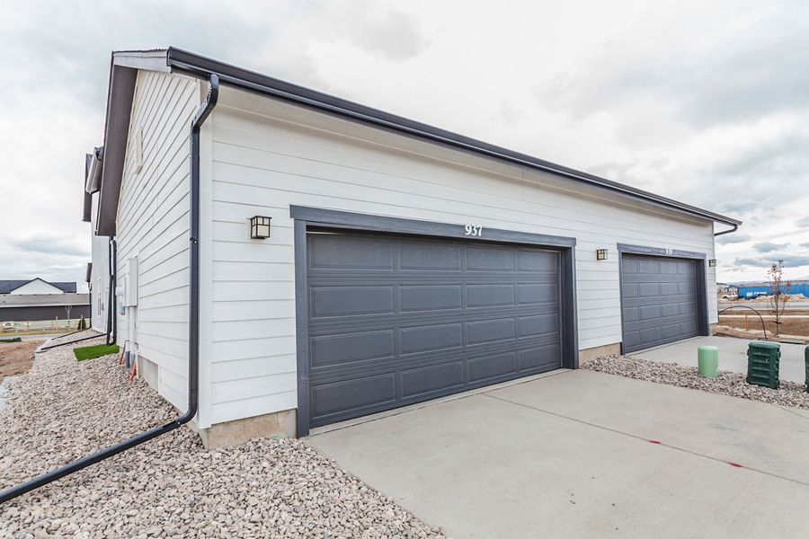 Representative exterior details of a home built from the Magnolia by Hartford Homes in Prairie Song, Windsor (Image 24).