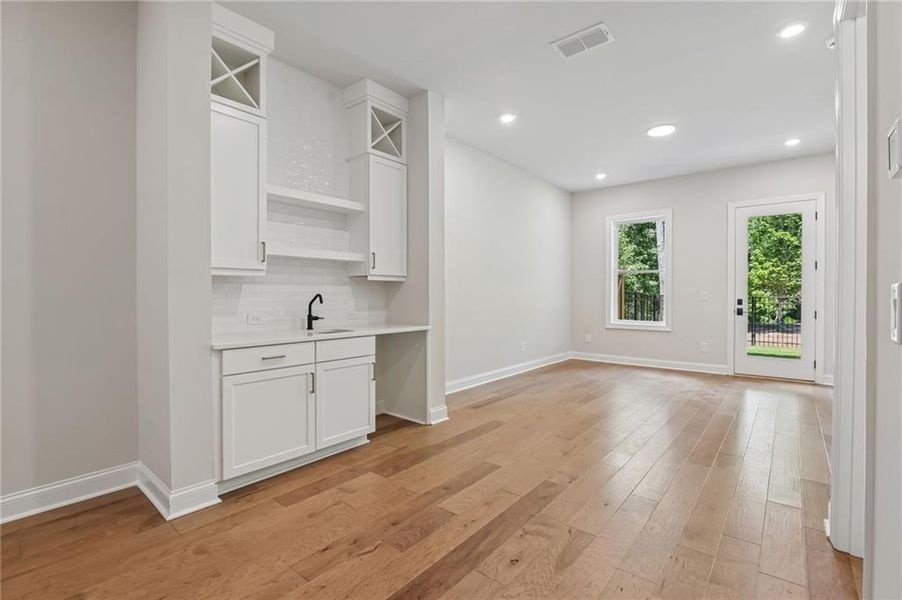 Spacious, unfurnished interior of a new home in Waterside, Peachtree Corners (Image 27). Spacious, unfurnished interior of a new home in Waterside, Peachtree Corners (Image 27).