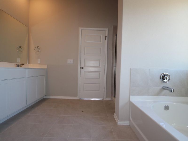 Image 27 of a home in Cascades at Onion Creek.