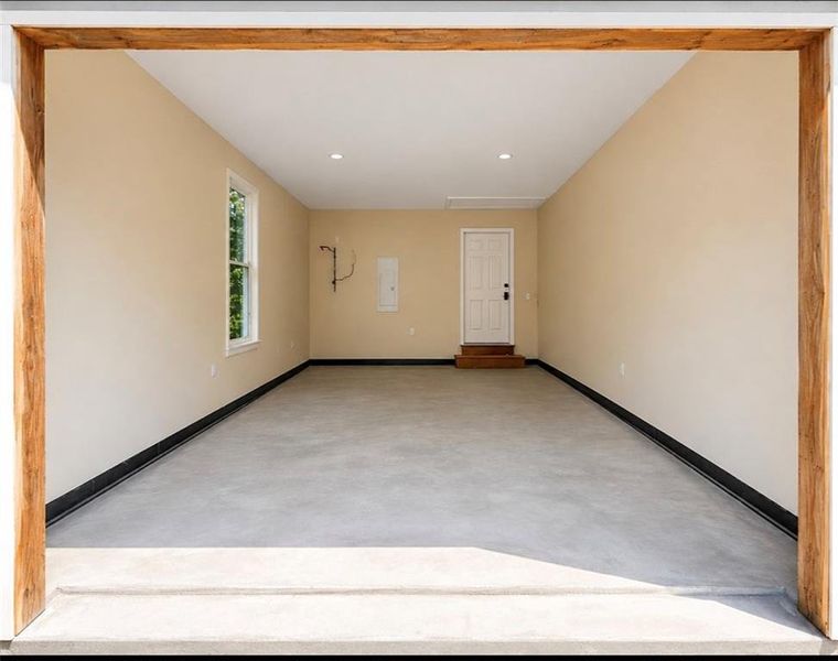 Spacious, unfurnished interior of a new home in , Rockmart (Image 5).