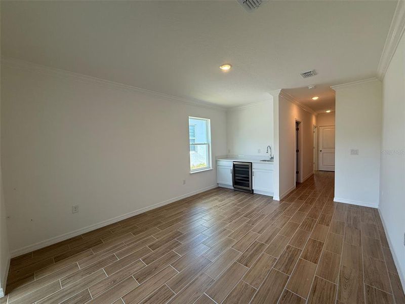 Spacious, unfurnished interior of a new home in , Mascotte (Image 45).