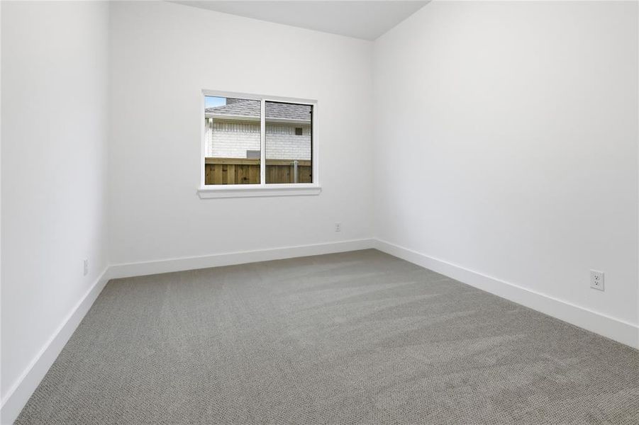 Spacious, unfurnished interior of a new home in Pecan Grove, Cross Timber (Image 10).