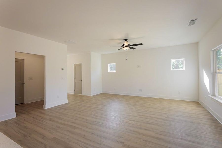 Spacious, unfurnished interior of a new home in , Buford (Image 30).