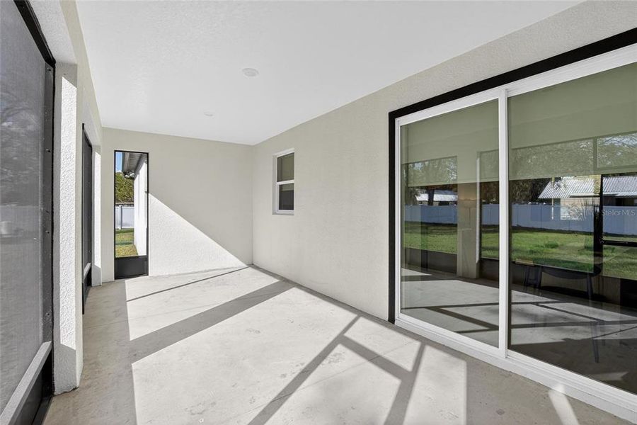 Exterior details and patio area of a home in , Plant City (Image 25).