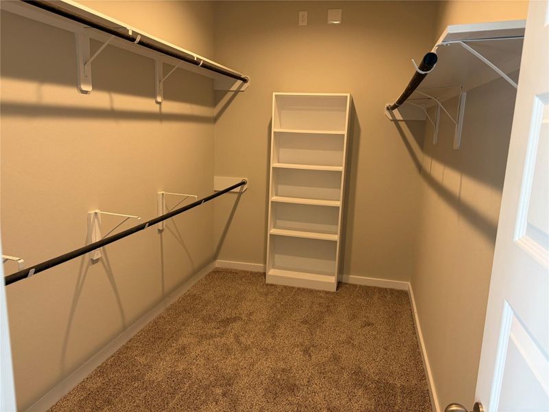 Spacious, unfurnished interior of a new home in Morton Creek Ranch, Katy (Image 27).