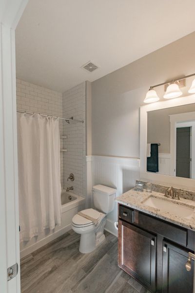 Representative furnished interior of a home built from the Marshall by Bill Clark Homes in Riverside Cove, Wilmington (Image 40).