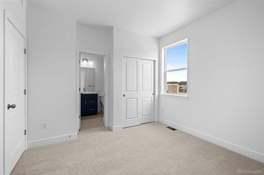 Spacious, unfurnished interior of a new home in , Denver (Image 25).