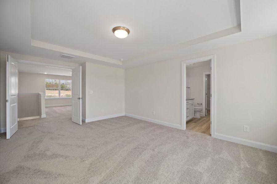 Spacious, unfurnished interior of a new home in Oakley Pointe, Moncks Corner (Image 25).