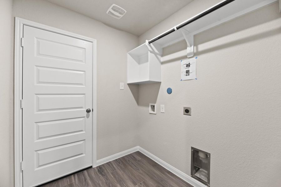 Spacious, unfurnished interior of a new home in Ridgeland Hills, Willis (Image 38).