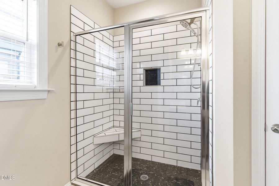 29-web-or-mls-DSC00832 29-web-or-mls-DSC00832