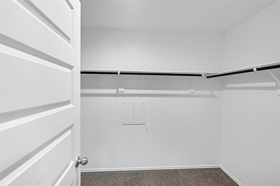 Spacious, unfurnished interior of a new home in Tamarron, Fulshear (Image 19).