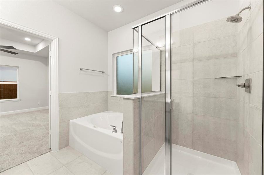 Furnished interior view inside a new home in Creekside, Royse City (Image 15).