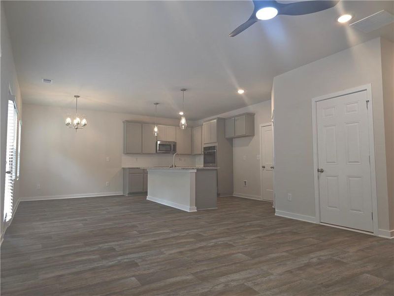 Spacious, unfurnished interior of a new home in Southern Hills, McDonough (Image 34).