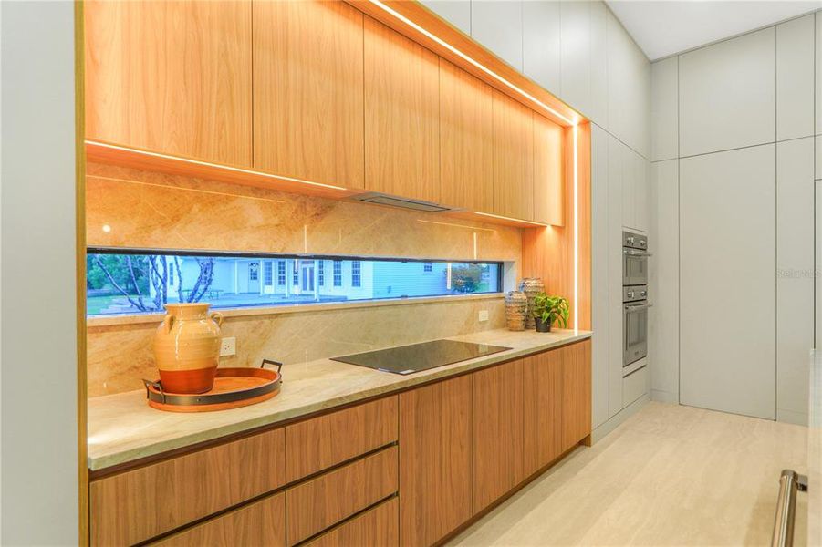 Furnished interior view inside a new home in , Windermere (Image 49).