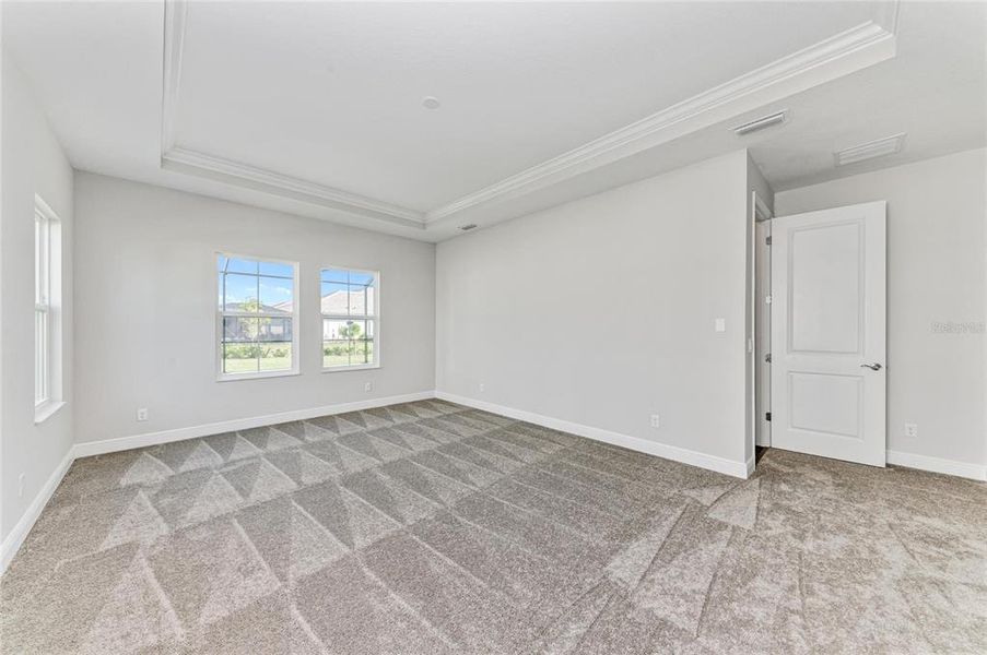 Spacious, unfurnished interior of a new home in , Venice (Image 16).