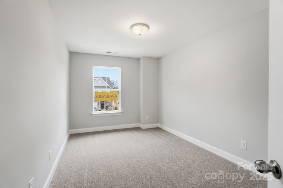 Spacious, unfurnished interior of a new home in Harrisburg Village, Harrisburg (Image 35).