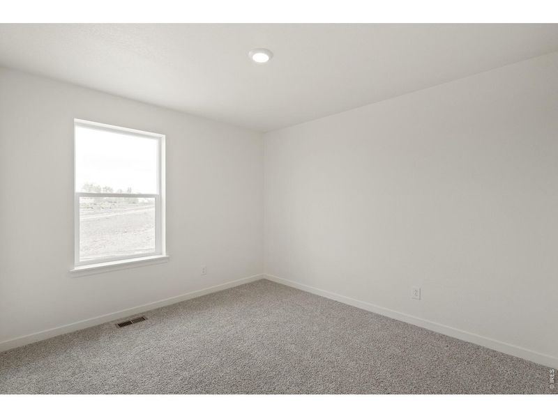 Spacious, unfurnished interior of a new home in Lakeside Canyon, Mead (Image 23). Spacious, unfurnished interior of a new home in Lakeside Canyon, Mead (Image 23).