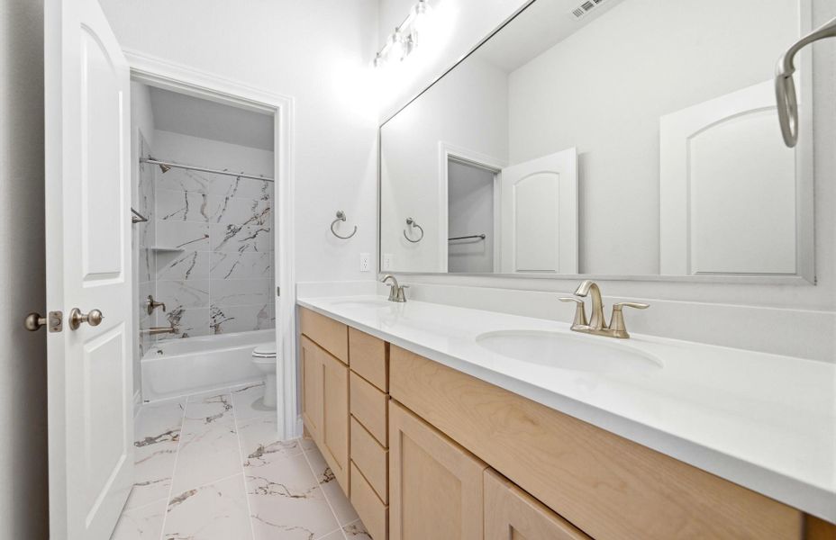 Furnished interior view inside a new home in The Highlands 55′, Porter (Image 17).