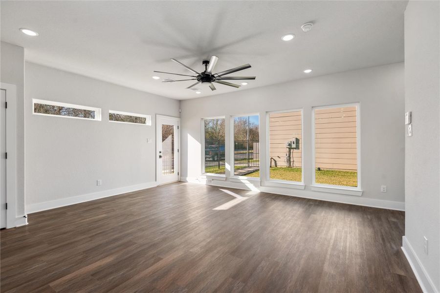 Spacious, unfurnished interior of a new home in , Houston (Image 21).
