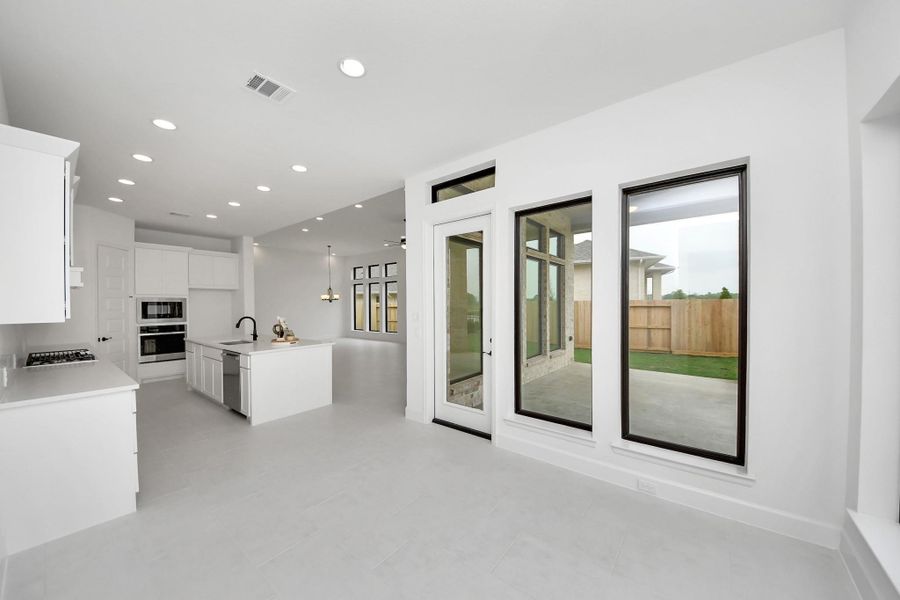 Spacious, unfurnished interior of a new home in Candela South, Richmond (Image 27).