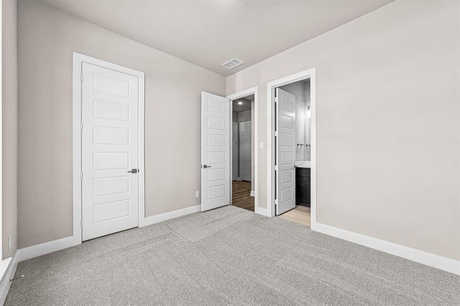 Spacious, unfurnished interior of a new home in Sandbrock Ranch, Aubrey (Image 25).