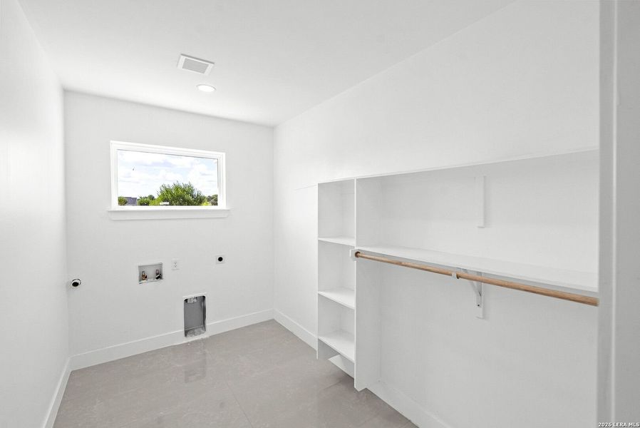 Spacious, unfurnished interior of a new home in , Kyle (Image 48).