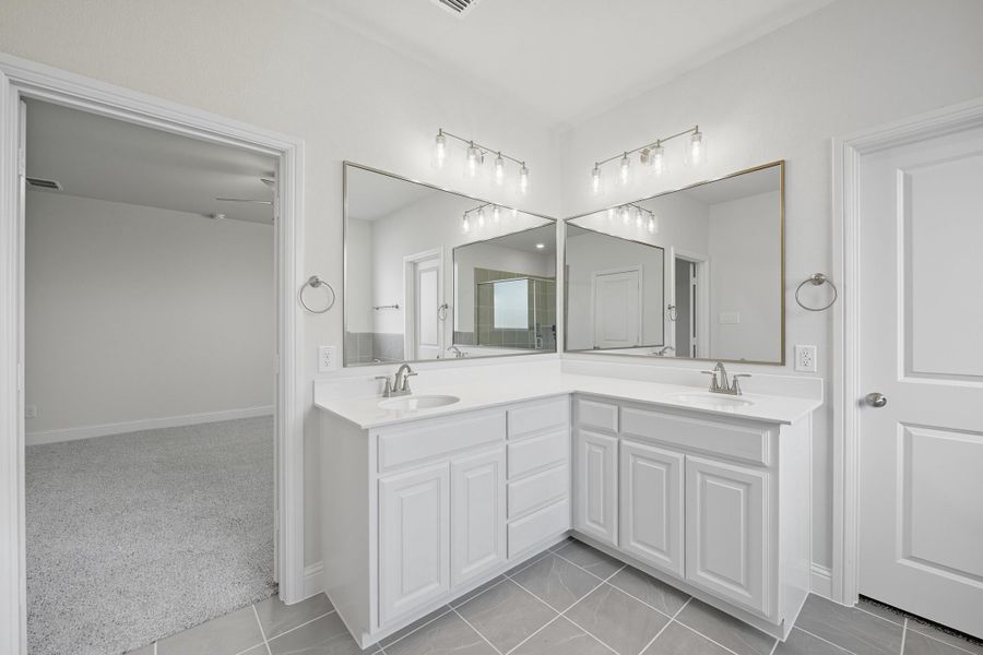 Representative furnished interior of a home built from the Garrison III by Cheldan Homes in Arbor Oaks, Boyd (Image 9).