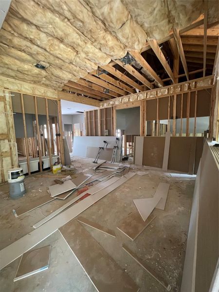Spacious living room