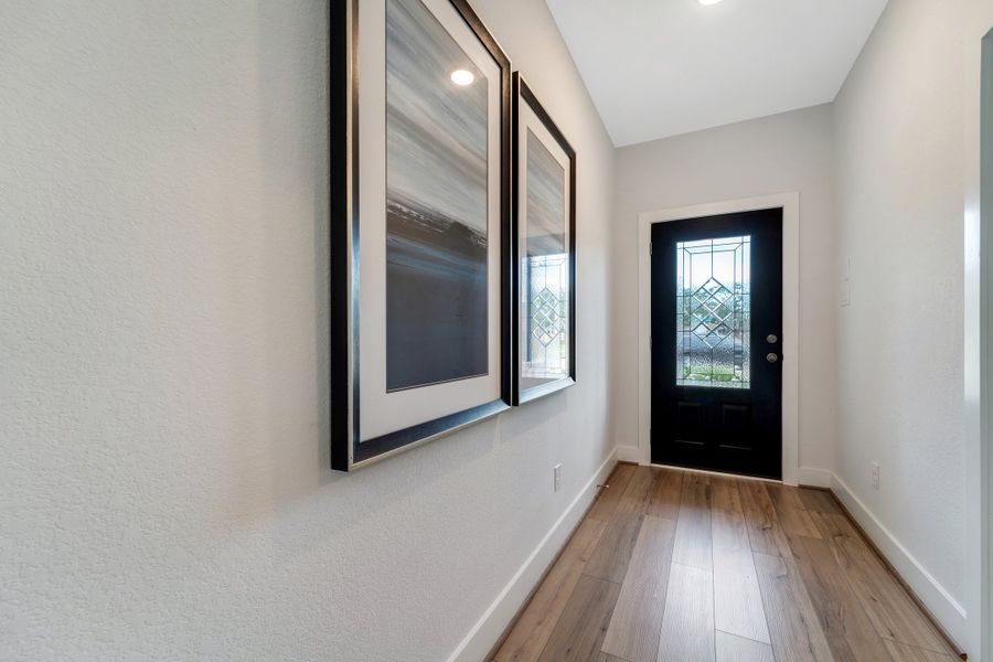 Spacious, unfurnished interior of a new home in Saddlebrook Estates, Waxahachie (Image 19). Spacious, unfurnished interior of a new home in Saddlebrook Estates, Waxahachie (Image 19).