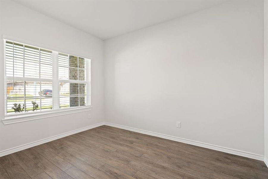 Spacious, unfurnished interior of a new home in Burgess Meadows, Cleburne (Image 8).