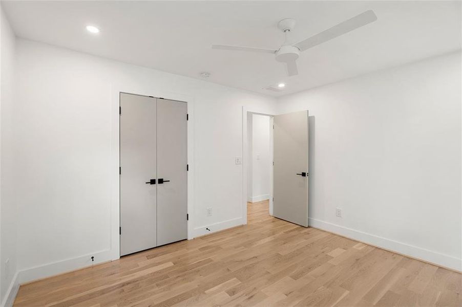 Spacious, unfurnished interior of a new home in , Atlanta (Image 47).