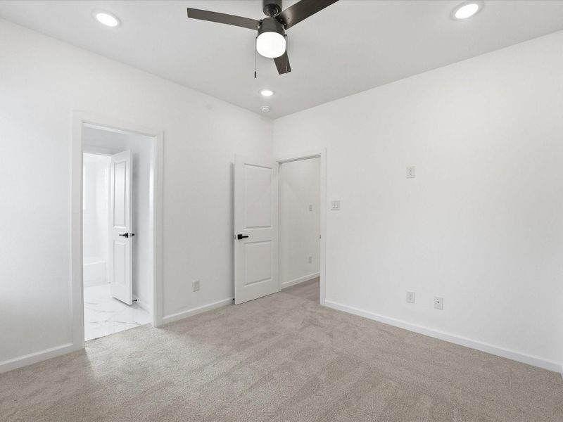 Spacious, unfurnished interior of a new home in , Houston (Image 21).