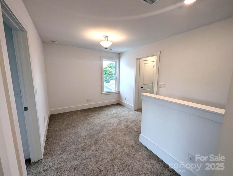 Spacious, unfurnished interior of a new home in Edgewater - The Cottages, Lancaster (Image 10). Spacious, unfurnished interior of a new home in Edgewater - The Cottages, Lancaster (Image 10).
