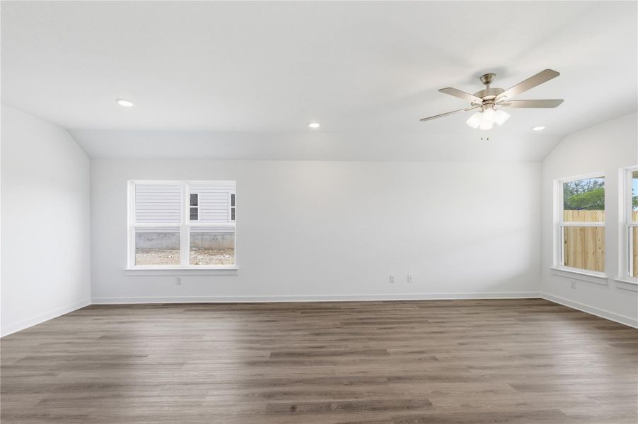 Spacious, unfurnished interior of a new home in Calumet, Jarrell (Image 18).