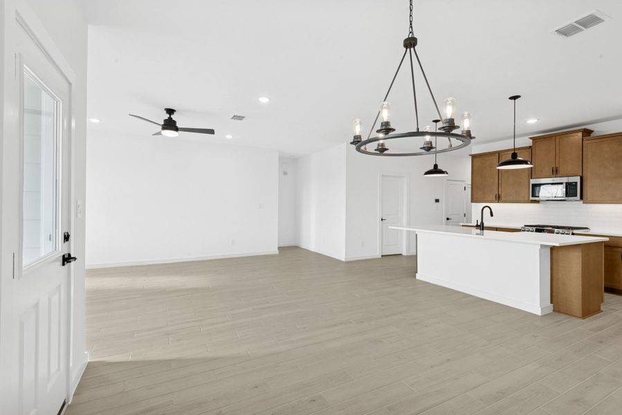 Spacious, unfurnished interior of a new home in River Ranch Trails, Dayton (Image 28). Spacious, unfurnished interior of a new home in River Ranch Trails, Dayton (Image 28).