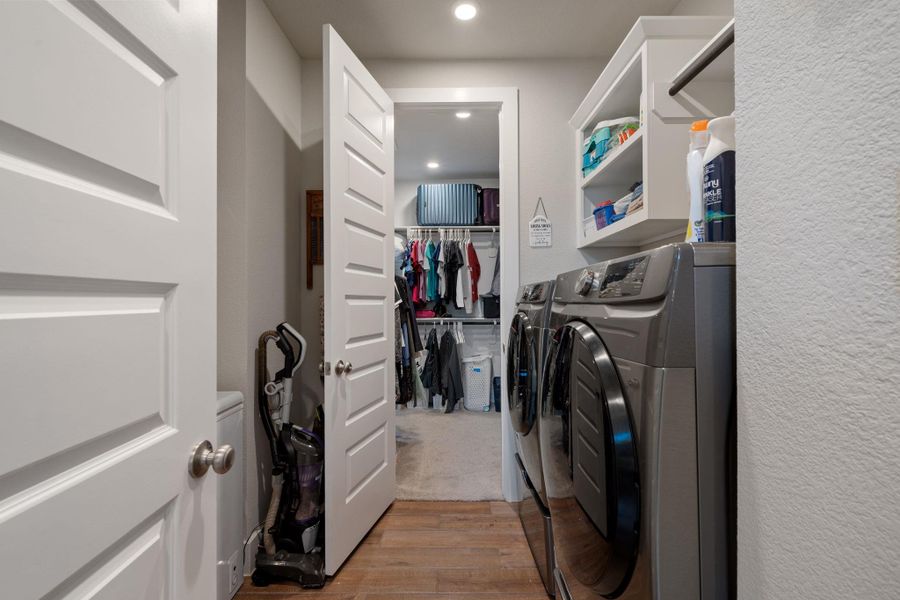Furnished interior view inside a new home in 6 Creeks, Kyle (Image 18). Furnished interior view inside a new home in 6 Creeks, Kyle (Image 18).
