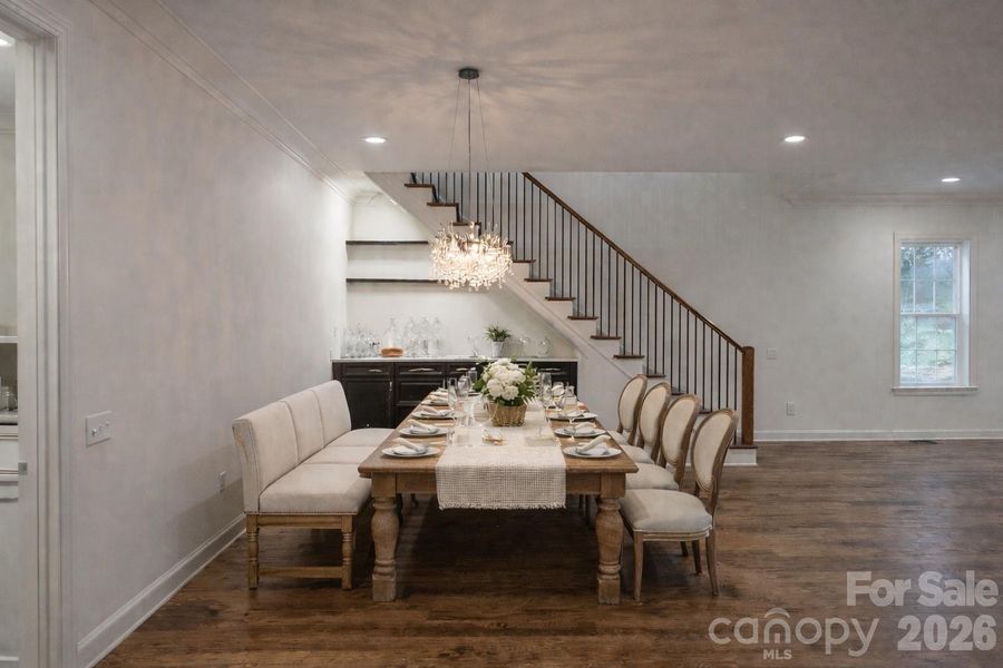 Dining- AI Generated staging