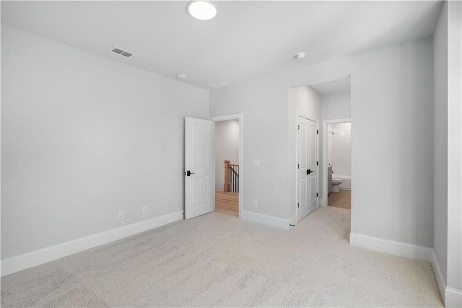 Spacious, unfurnished interior of a new home in Waterside Single Family, Peachtree Corners (Image 55).