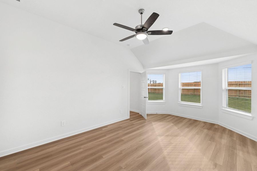 Spacious, unfurnished interior of a new home in Moran Ranch, Willis (Image 29).