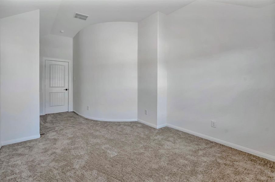 Spacious, unfurnished interior of a new home in Harper's Preserve - Classic Series, Conroe (Image 15). Spacious, unfurnished interior of a new home in Harper's Preserve - Classic Series, Conroe (Image 15).