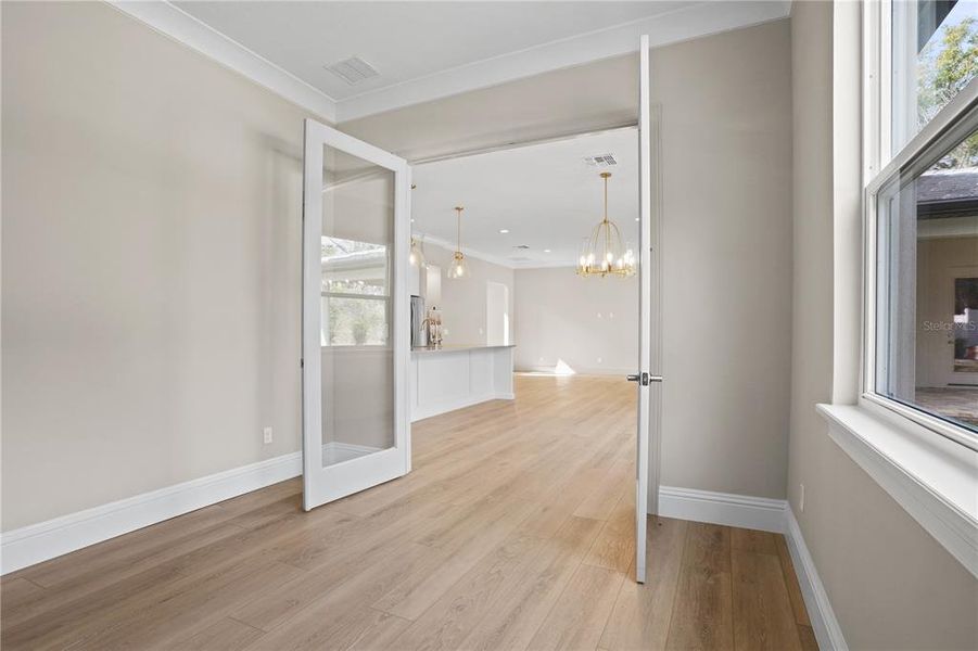 Spacious, unfurnished interior of a new home in , Apopka (Image 49).