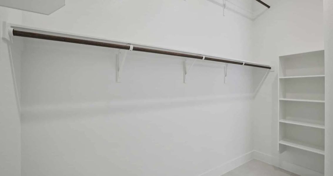 Spacious, unfurnished interior of a new home in 6 Creeks, Kyle (Image 19).