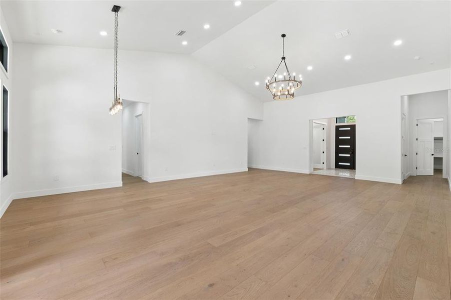 Spacious, unfurnished interior of a new home in , Altamonte Springs (Image 55). Spacious, unfurnished interior of a new home in , Altamonte Springs (Image 55).
