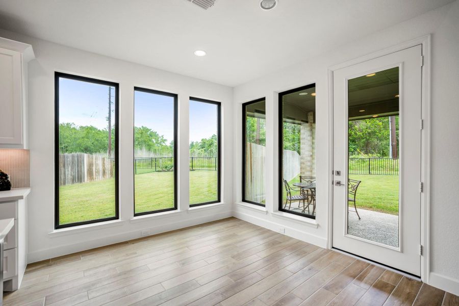 Spacious, unfurnished interior of a new home in Fulbrook on Fulshear Creek, Fulshear (Image 37).