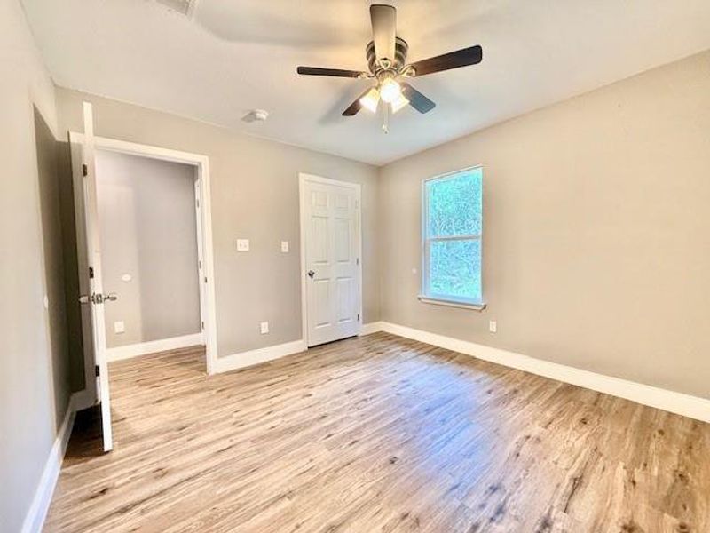 Spacious, unfurnished interior of a new home in , Mabank (Image 15). Spacious, unfurnished interior of a new home in , Mabank (Image 15).