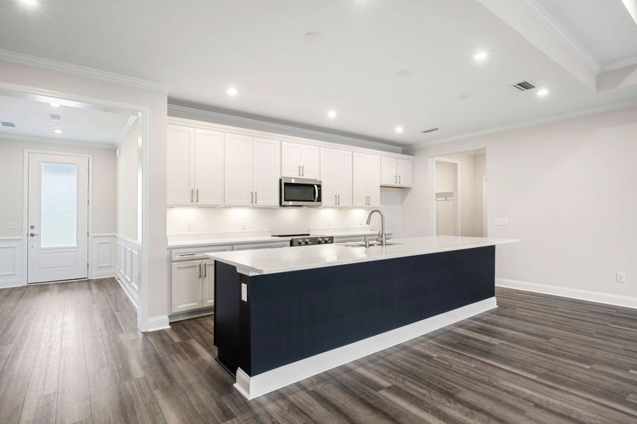 Furnished interior view inside a new home in Del Webb Savannah at Heartwood, Richmond Hill (Image 8).