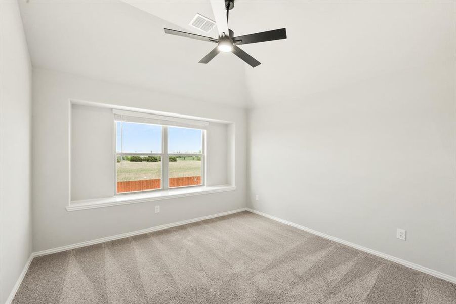 Spacious, unfurnished interior of a new home in The Retreat at North Grove 60, Waxahachie (Image 27).