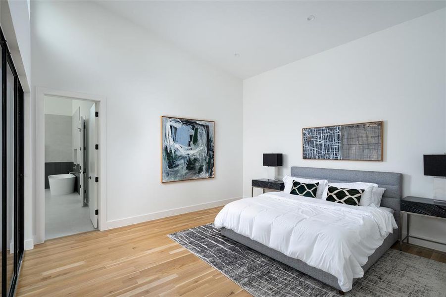 Furnished interior view inside a new home in , Dallas (Image 29).