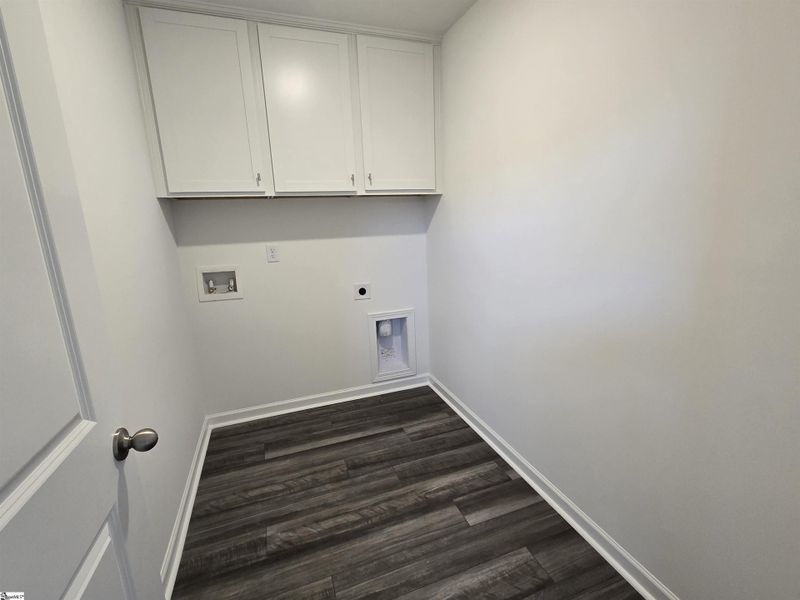 Spacious, unfurnished interior of a new home in Halton Oaks, Spartanburg (Image 23).